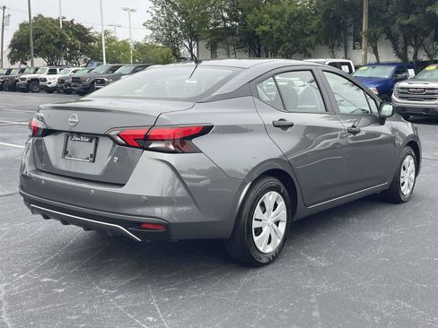 Used 2025 Nissan Versa S FWD image 7