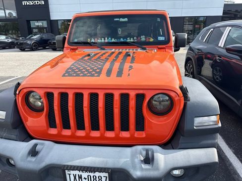 Used 2018 Jeep Wrangler Unlimited Sport S AWD/4WD image 2