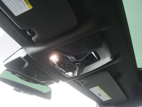 Certified 2025 BMW X2 xDrive28i w/ Technology Package image 21