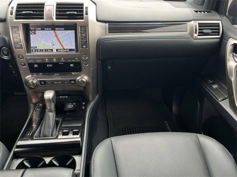 Used 2021 Lexus GX 460 Premium w/ Premium Package image 13