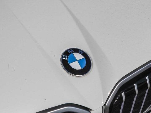 Used 2025 BMW X3 xDrive30i w/ Premium Package image 11