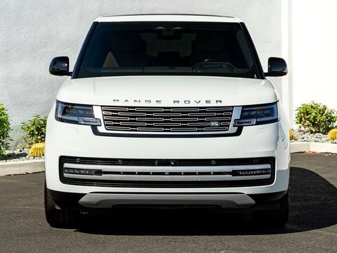 Certified 2024 Land Rover Range Rover Autobiography AWD/4WD image 3