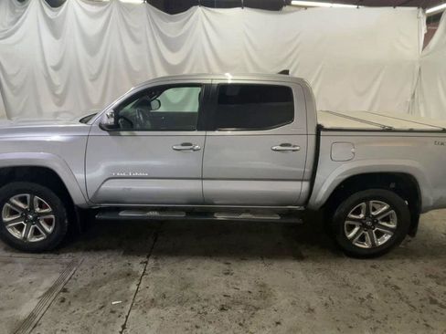 Used 2017 Toyota Tacoma Limited w/ Tow Package image 5