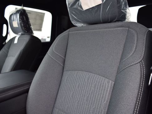 New 2024 RAM 2500 Tradesman w/ Chrome Appearance Group image 17