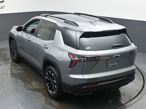 Used 2026 Chevrolet Equinox RS FWD image 40