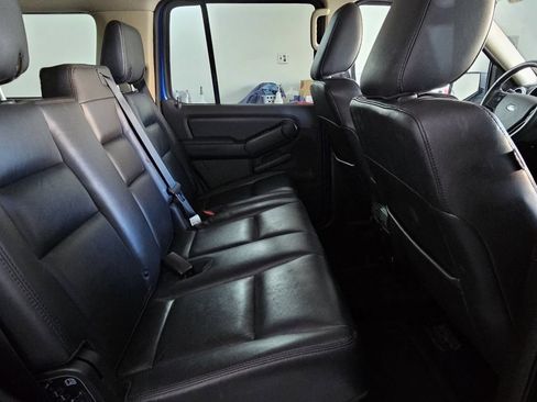 Used 2010 Ford Explorer XLT AWD/4WD image 18