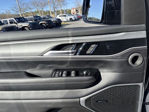 New 2026 Jeep Grand Wagoneer L w/ Premium Group I image 10