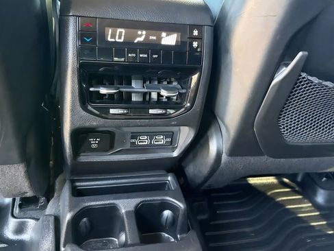 Used 2022 Jeep Grand Cherokee L Laredo w/ Luxury Tech Group I RWD image 13