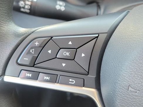 Used 2024 Nissan Kicks SV image 17