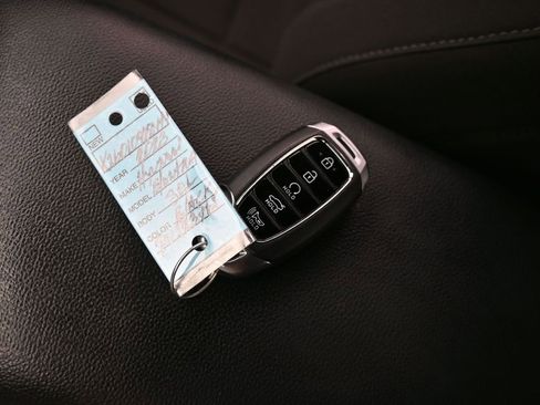 Used 2023 Hyundai Elantra SEL image 18