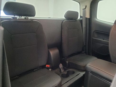 Used 2018 Chevrolet Colorado LT image 19