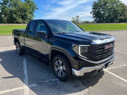Used 2023 GMC Sierra 1500 Pro w/ Pro Value Package