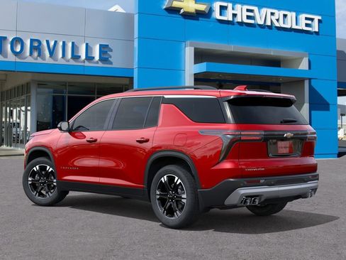 New 2027 Chevrolet Traverse LT w/ Sun and Wheel Package FWD image 3