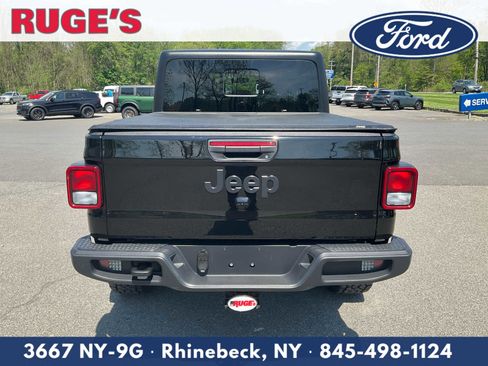 Used 2022 Jeep Gladiator Sport AWD/4WD image 4