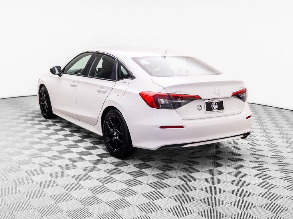 Used 2024 Honda Civic Sport image 4