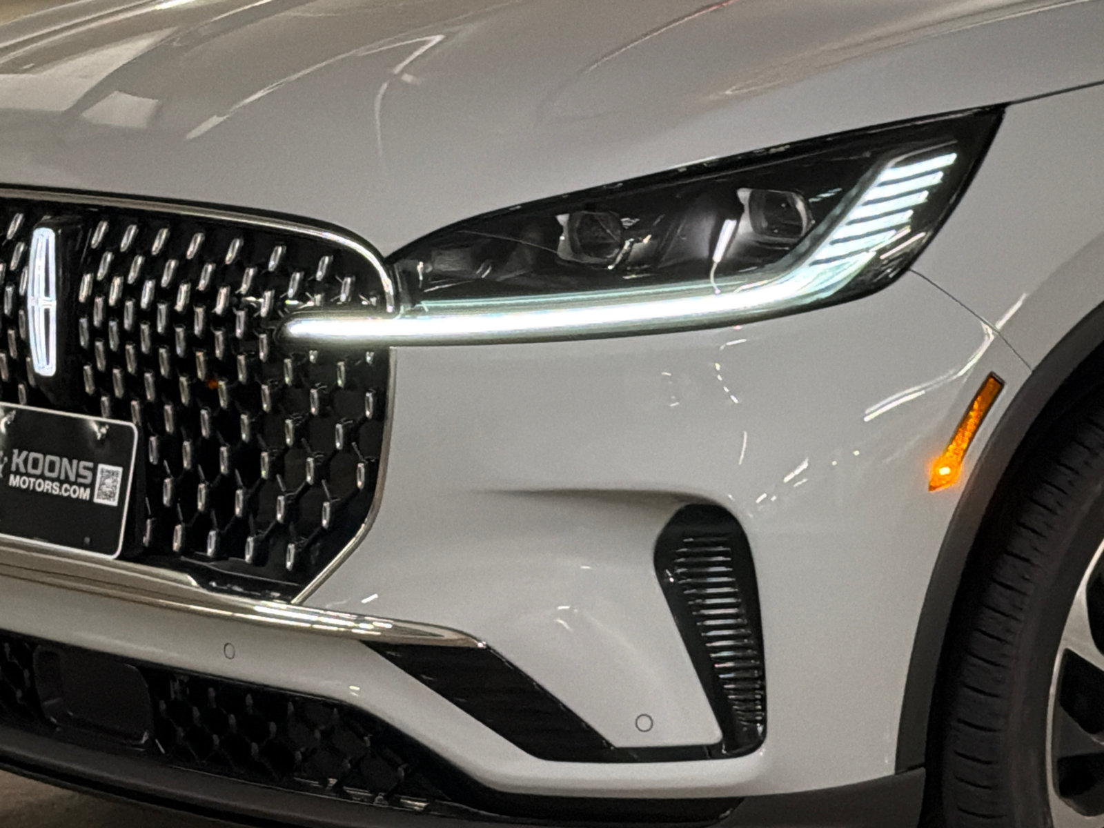 New 2027 Lincoln Aviator Reserve AWD/4WD image 2