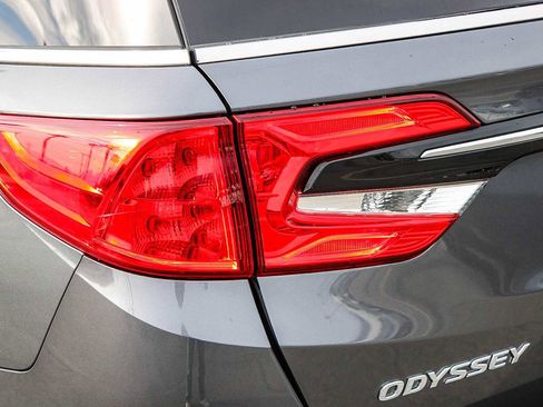 Certified 2023 Honda Odyssey Touring image 7