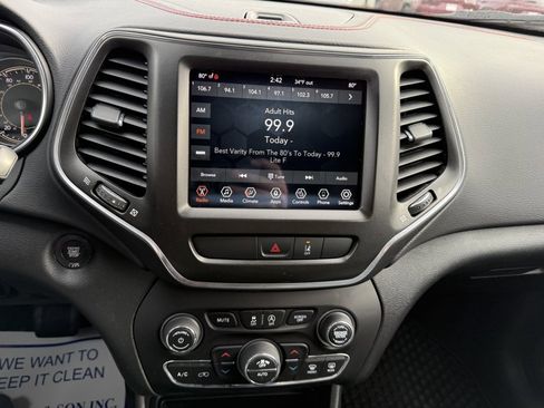 Used 2022 Jeep Cherokee Trailhawk w/ Trailer Tow Group image 20