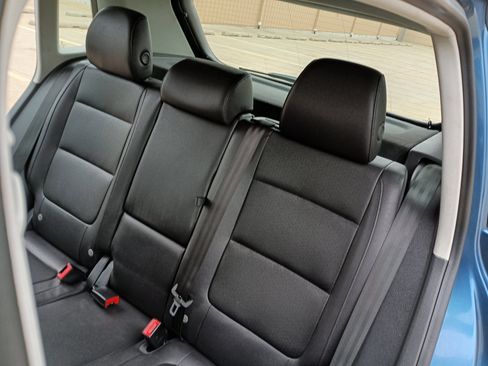 Used 2017 Volkswagen Tiguan S image 11