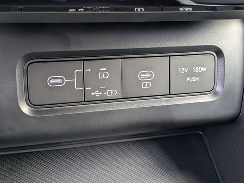 New 2026 Hyundai Tucson Limited image 32