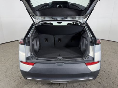 Used 2023 Chevrolet Bolt EUV Premier w/ Sun & Sound Package FWD image 7