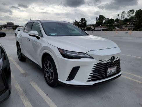 Used 2024 Lexus RX 350 Premium w/ Convenience Package image 3