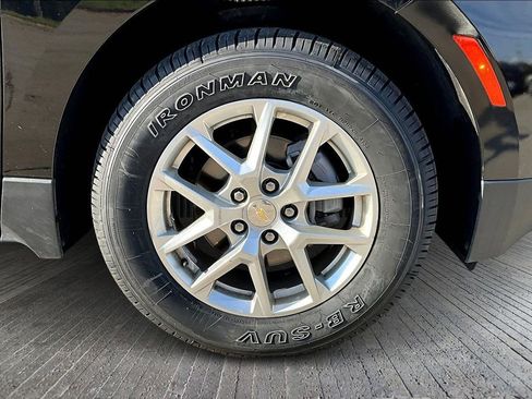 Used 2023 Chevrolet Equinox LT image 9