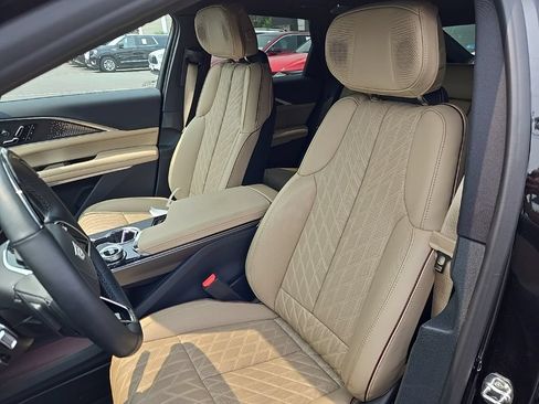 Used 2026 Cadillac Lyriq Signature Luxury w/ Nappa Leather Package AWD/4WD image 13