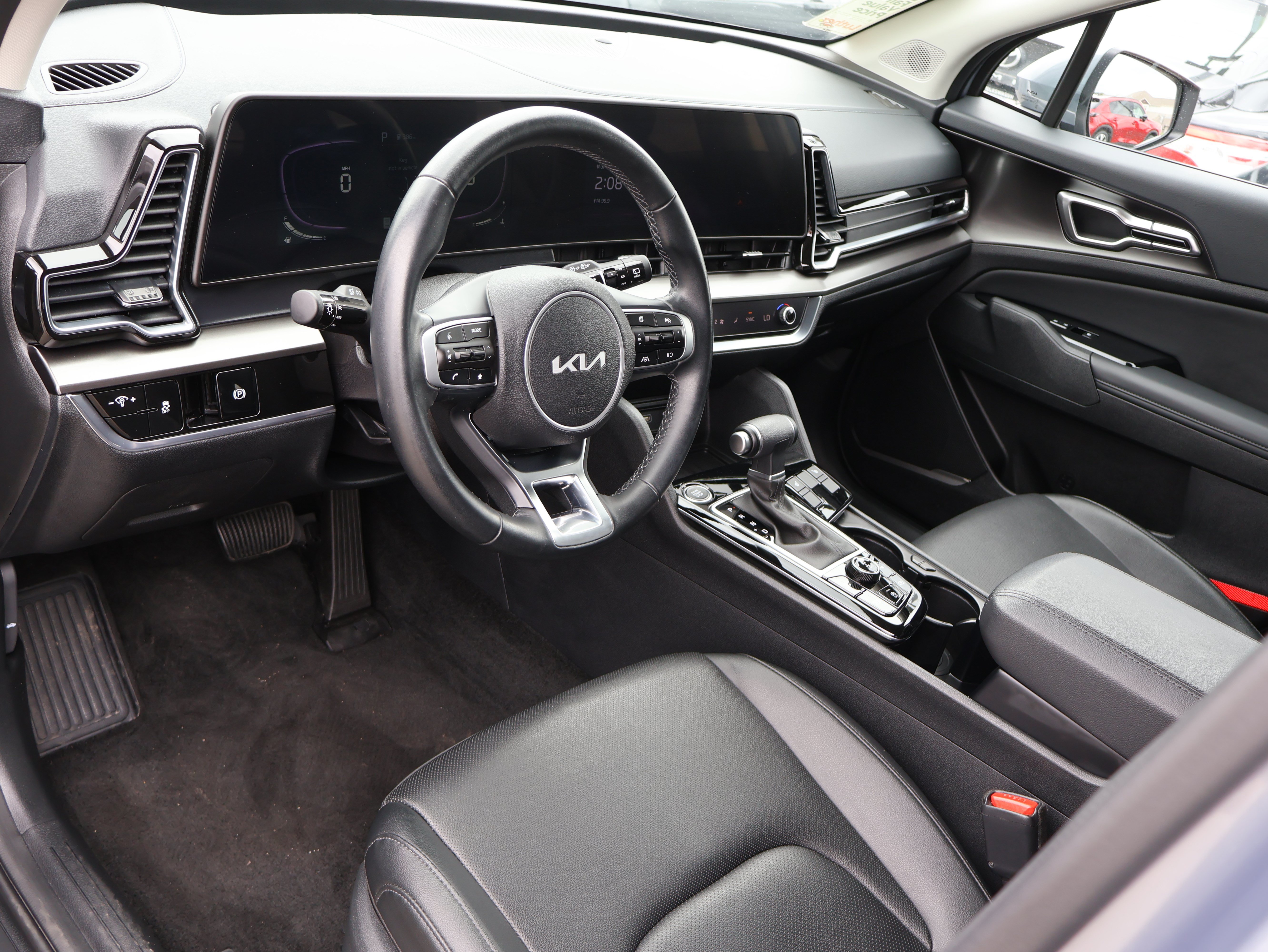 Used 2025 Kia Sportage EX AWD/4WD image 23