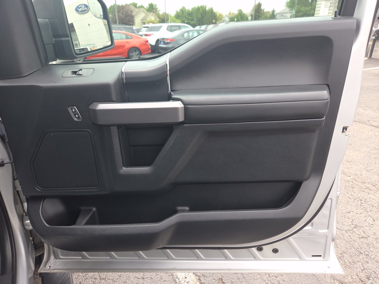 Used 2019 Ford F150 XLT w/ Equipment Group 302A Luxury AWD/4WD image 30
