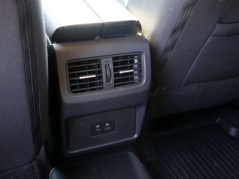 Used 2021 Nissan Rogue SV FWD image 14