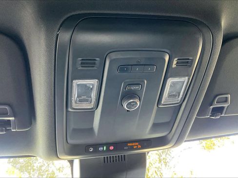 Used 2023 Chevrolet Tahoe Z71 image 33