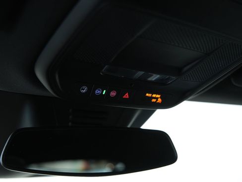 Used 2024 Chevrolet Equinox EV LT FWD image 41