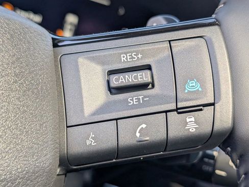 New 2026 Nissan Pathfinder SL image 21