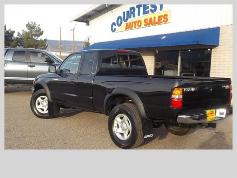 Used 2003 Toyota Tacoma 4x4 Xtracab V6 image 5