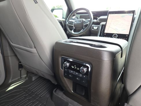 New 2026 GMC Yukon XL Elevation image 31