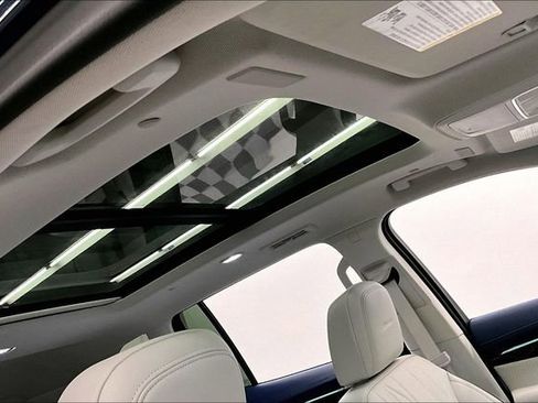 Used 2025 Buick Enclave Avenir w/ Super Cruise Package image 19