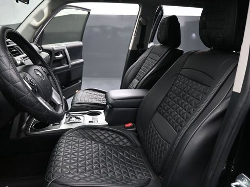 Used 2019 Toyota 4Runner SR5 RWD image 9