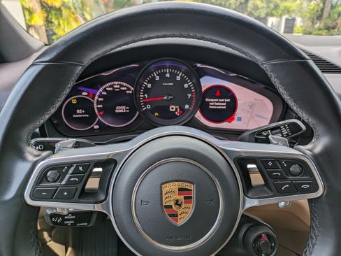 Used 2022 Porsche Cayenne Coupe AWD/4WD image 27