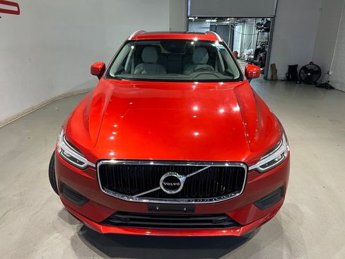 Used 2019 Volvo XC60 T5 Momentum w/ Multimedia Package AWD/4WD image 9