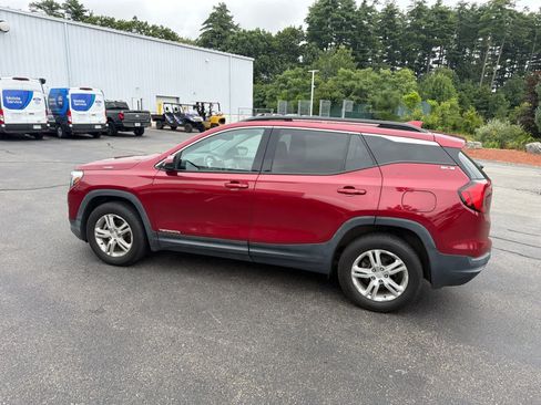Used 2018 GMC Terrain SLE w/ Driver Convenience Package AWD/4WD image 10