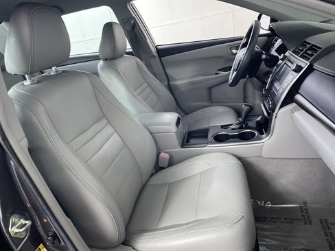 Used 2016 Toyota Camry LE FWD image 23