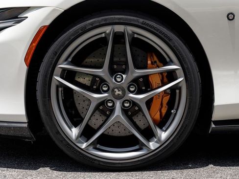 Used 2024 Ferrari Roma Spider RWD image 41