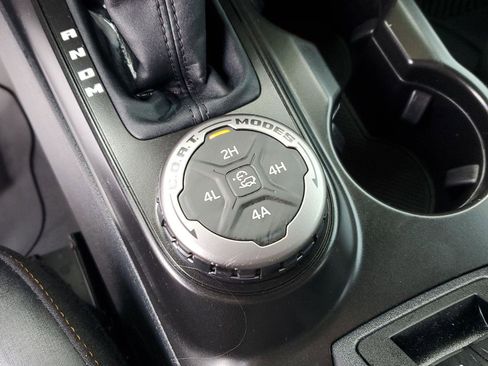 Used 2023 Ford Bronco Badlands image 20