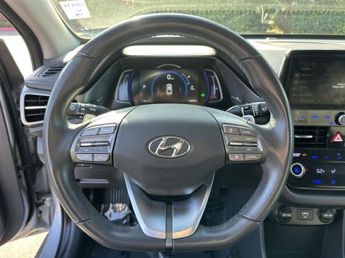 Used 2020 Hyundai Ioniq Limited image 15