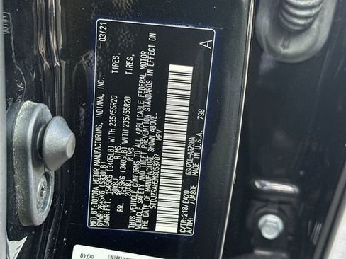 Used 2021 Toyota Highlander XSE FWD image 39