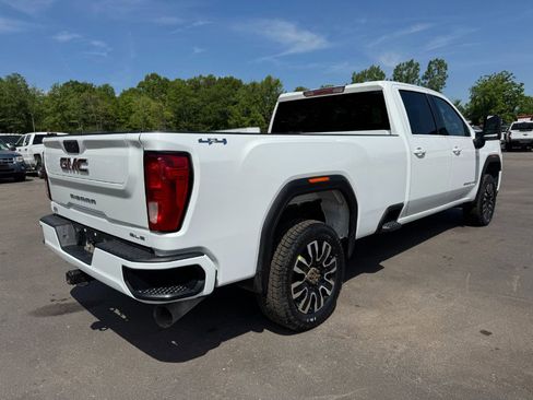 Used 2022 GMC Sierra 2500 SLE AWD/4WD image 5