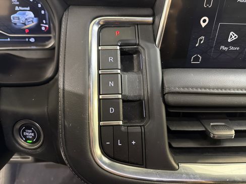 Used 2024 GMC Yukon SLE w/ Gmc Pro Safety Plus Package RWD image 15