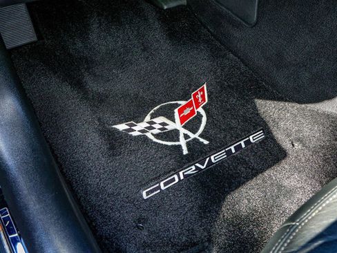 Used 1998 Chevrolet Corvette Convertible w/ Memory Pkg RWD image 54
