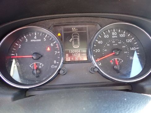 Used 2014 Nissan Rogue S image 31